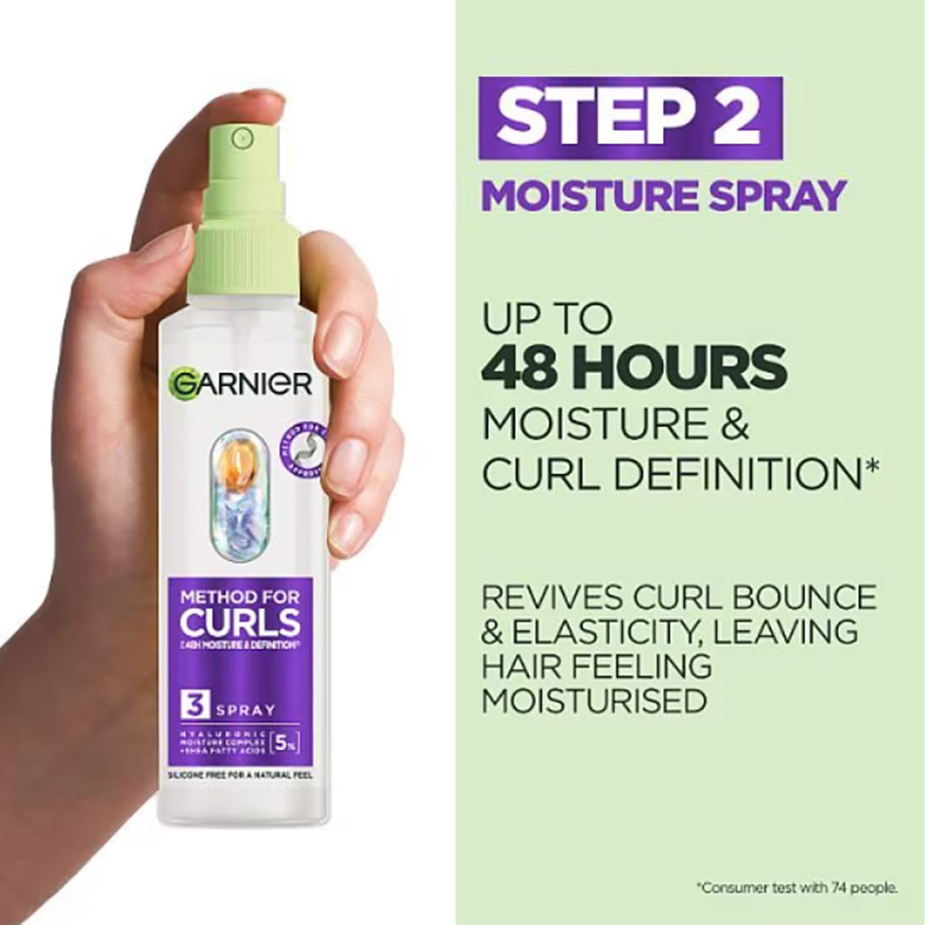 Method For Curls Up To 48H Moisture Definition 3 Spray