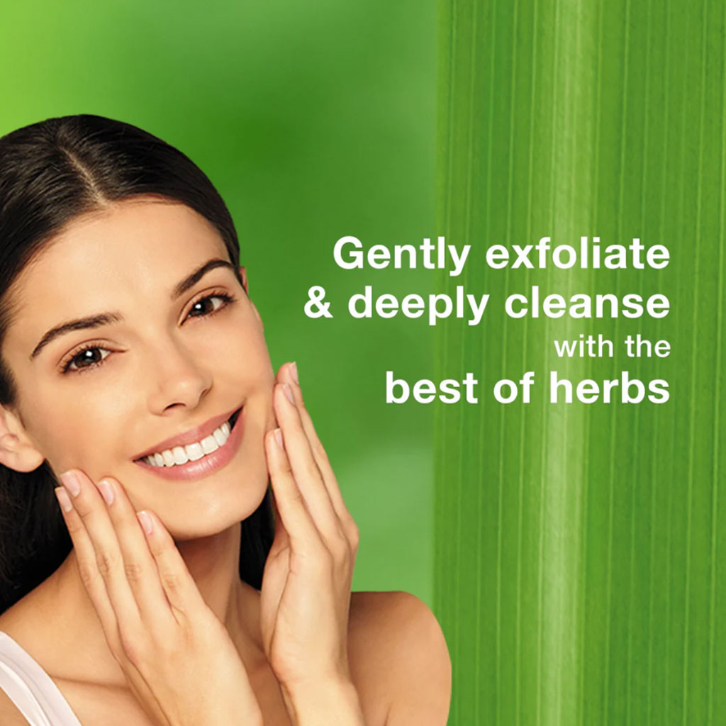 Himalaya Herbals Gentle Exfoliating Apricot Scrub