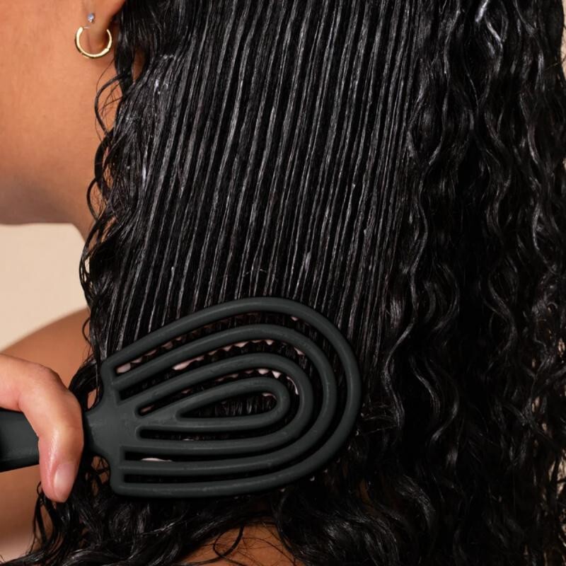 Kitsch Wet And Dry Mini Detangling Flexi Brush