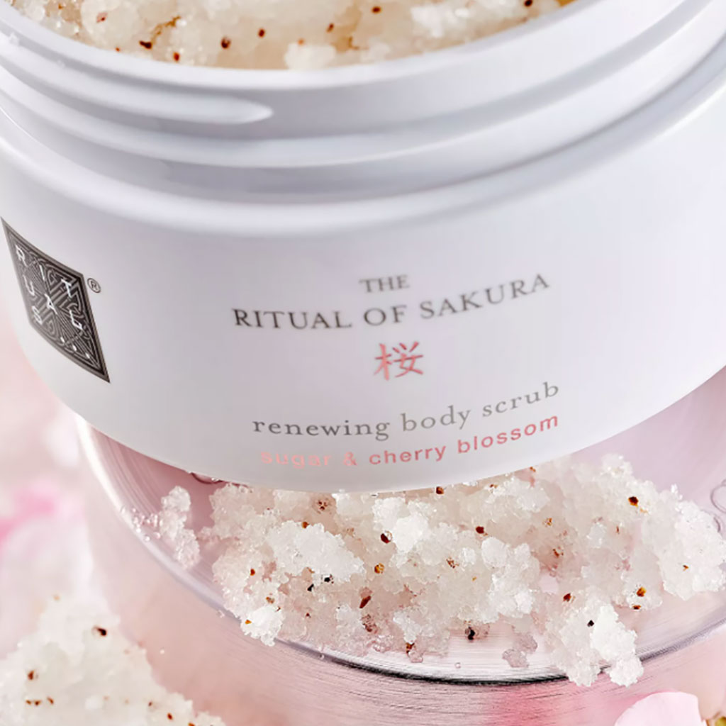 The Ritual Of Sakura Renewing Body Scrub