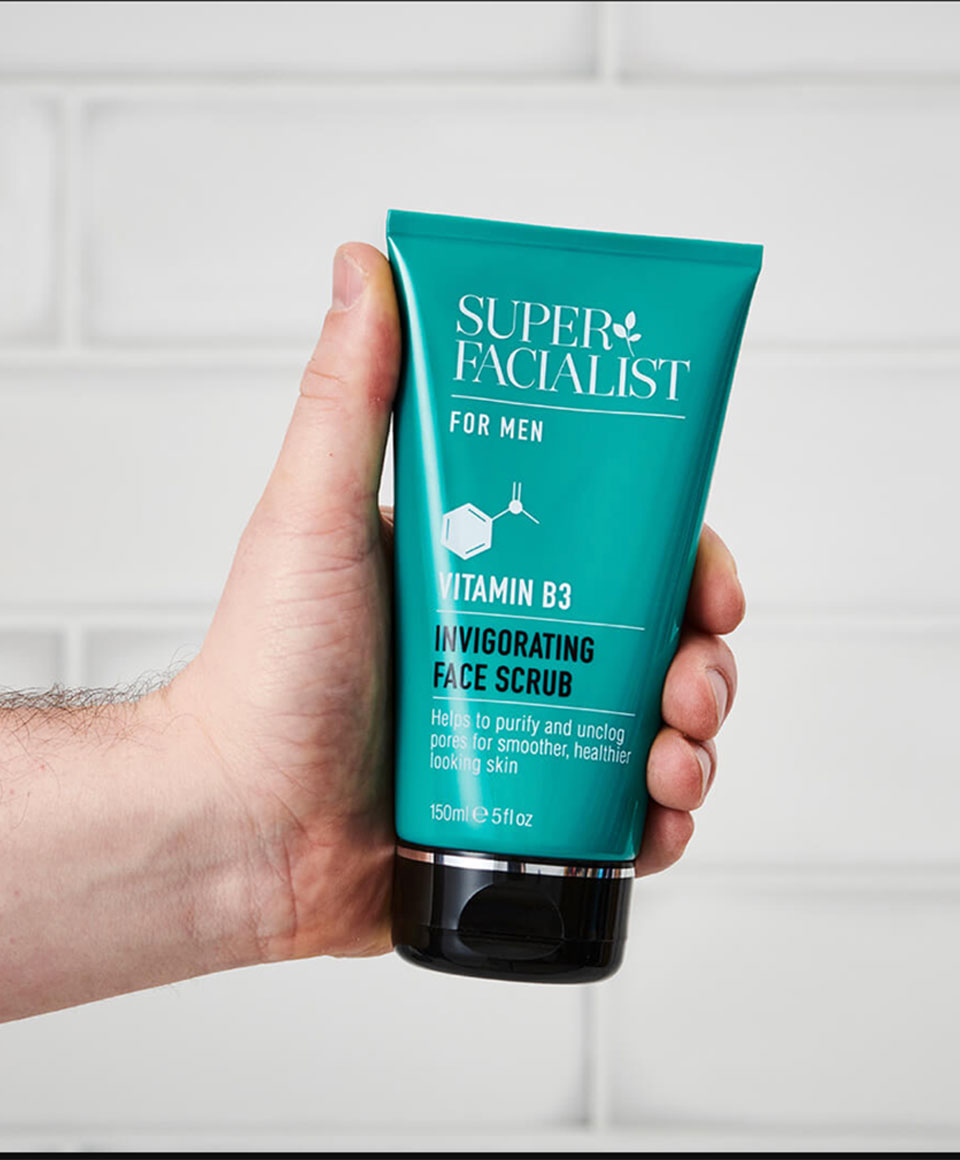 Super Facialist Men Vitamin B3 Invigorating Face Scrub